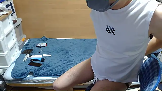 erosuke9 online show from 12/15/25, 08:36