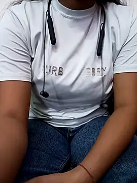 Rekha 89 online show from 11/23/25, 03:27