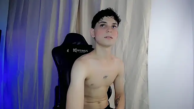 dilan hott  online show from 10/23/25, 08:29