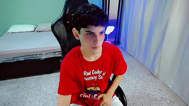 dilan hott  online show from 09/11/25, 08:31