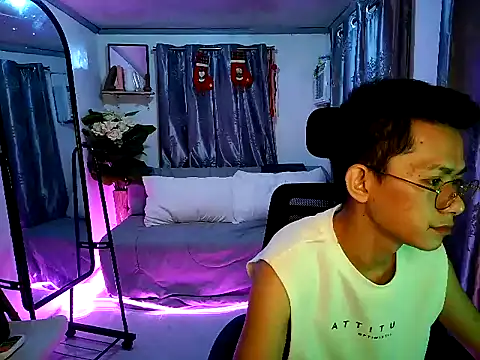 Skinny CumLoader69 online show from 11/13/25, 06:23