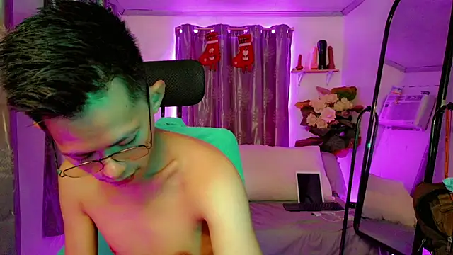 Skinny CumLoader69 online show from 12/05/25, 08:46