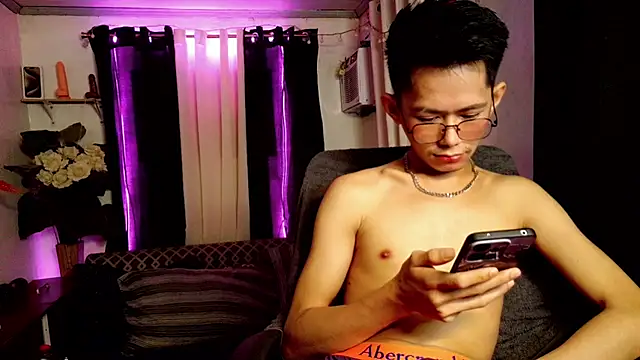 Skinny CumLoader69 online show from 02/26/26, 08:31