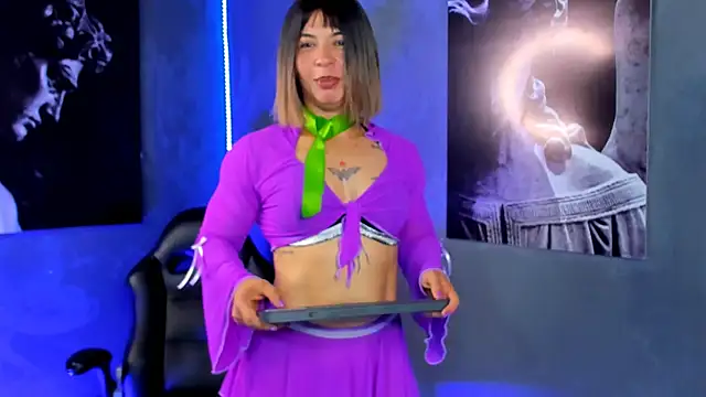 AliceFit 212 online show from 10/23/25, 01:32