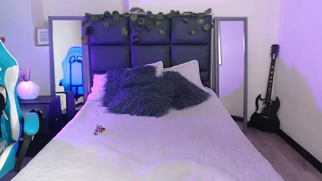 Amnesia  online show from 12/18/25, 02:21