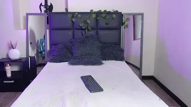 Amnesia  online show from 11/10/25, 01:05