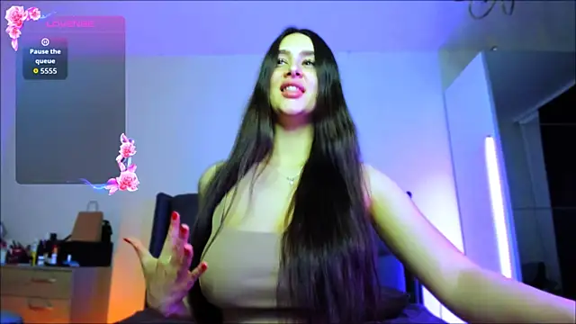 Snapshot of Veronica_Larsson chatting on 09/22/25, 05:52 Veronica Larsson online show from 09/22/25, 05:52