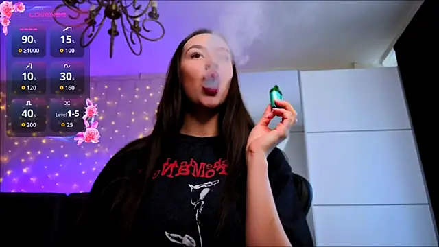 Veronica Larsson online show from 04/10/26, 12:45