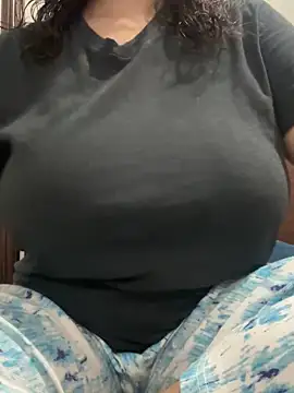 aisha1630 online show from 09/23/25, 10:44