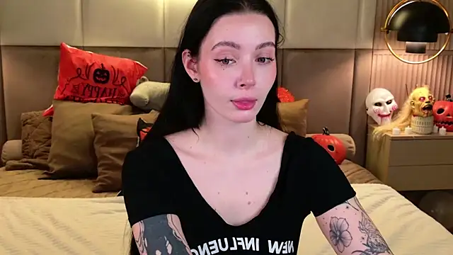 Goldy Stark online show from 10/30/25, 08:50