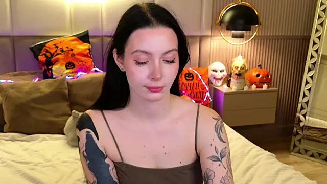 Goldy Stark online show from 10/24/25, 08:52