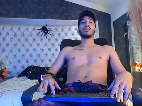 JhosuaCollins  online show from 10/12/25, 01:45