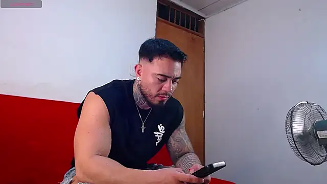 tommyblessd1 online show from 02/15/26, 03:51