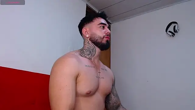 tommyblessd1 online show from 10/28/25, 06:01