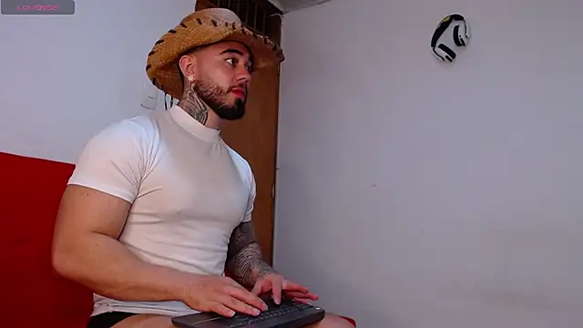 tommyblessd1 online show from 11/19/25, 05:51