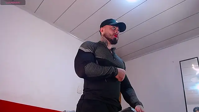 tommyblessd1 online show from 04/21/26, 05:47