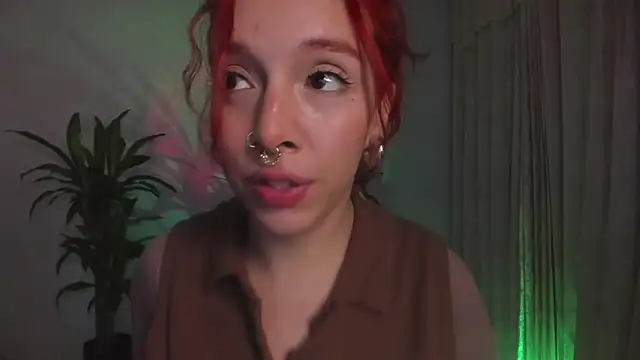 bri von dhara   online show from 10/15/25, 04:37