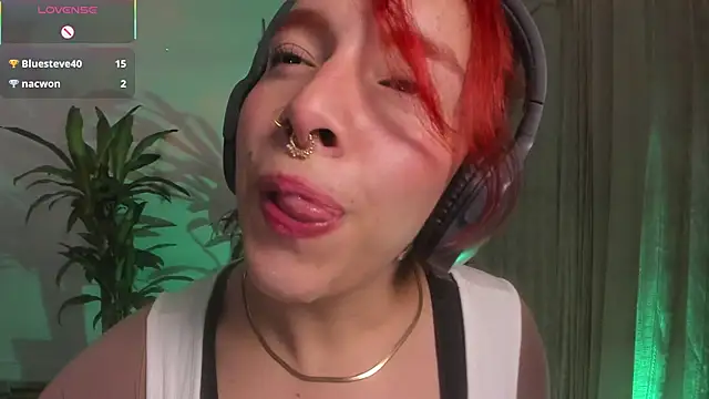 bri von dhara   online show from 10/18/25, 03:36