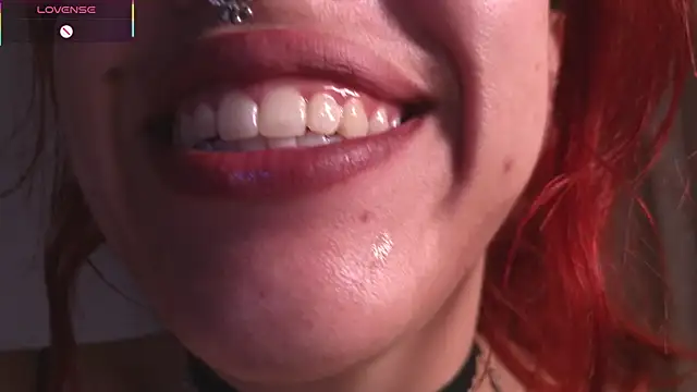 bri von dhara   online show from 12/22/25, 12:49