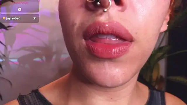 bri von dhara   online show from 02/15/26, 12:44