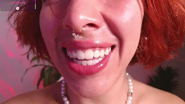 Snapshot of bri_von_dhara__ chatting on 04/30/26, 07:32 bri von dhara online show from 04/30/26, 07:32