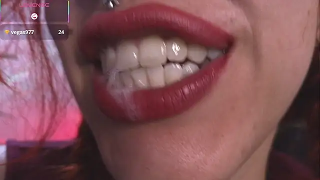 bri von dhara   online show from 11/17/25, 03:16