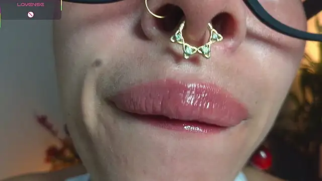 bri von dhara   online show from 06/23/26, 08:40
