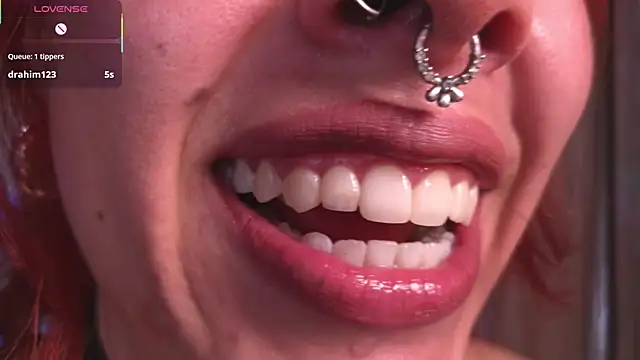 bri von dhara   online show from 12/14/25, 04:34