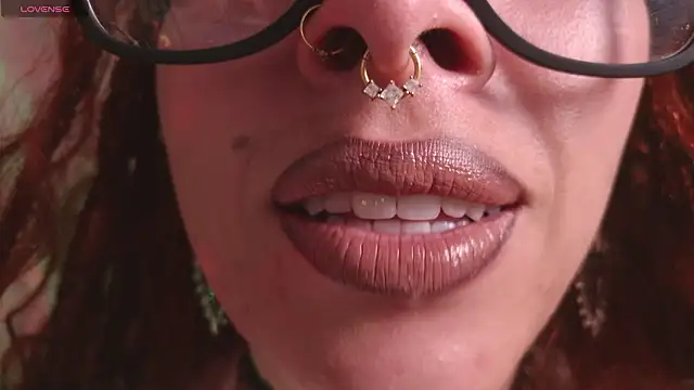 bri von dhara   online show from 03/19/26, 01:38