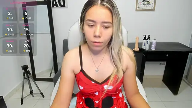 Aiilyn Ds online show from 09/19/25, 09:35