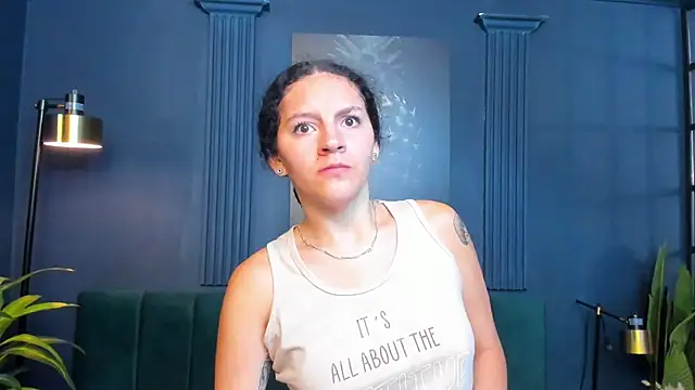 aliceandsia online show from 10/30/25, 04:44