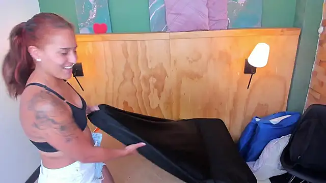 aliceandsia online show from 12/05/25, 07:12