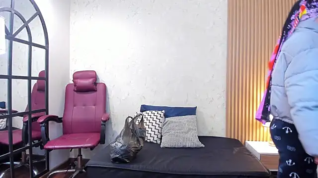 aliceandsia online show from 04/19/26, 12:17