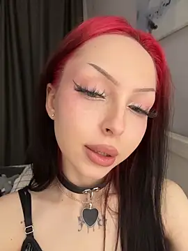 Lina Thornton  online show from 11/16/25, 08:35