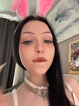 Lina Thornton  online show from 04/02/26, 10:11