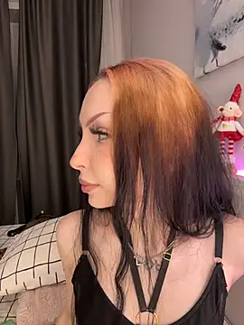 Lina Thornton  online show from 12/17/25, 10:48