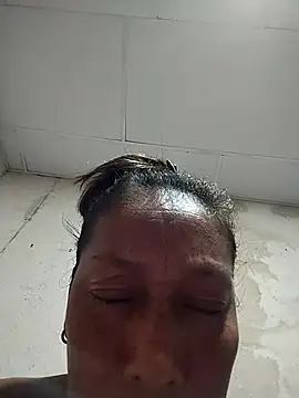 Naomi-Mature online show from 11/30/25, 09:54