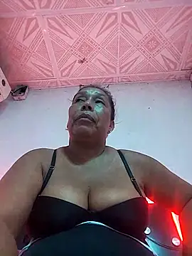 Naomi-Mature online show from 11/28/25, 06:30