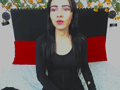 valerythompsonper online show from 04/04/26, 07:42