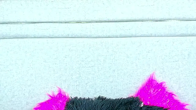 SharaRous online show from 11/24/25, 12:05