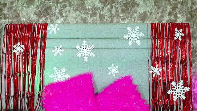 SharaRous online show from 12/17/25, 01:05