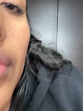 SharaRous online show from 10/12/25, 11:33