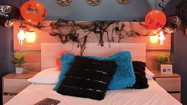 SusanAdams1 online show from 10/31/25, 01:35