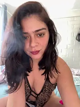 Snapshot of cami_lorena chatting on 09/30/25, 03:29 cami lorena online show from 09/30/25, 03:29