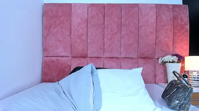 kittyy milk 001 online show from 01/08/26, 06:03