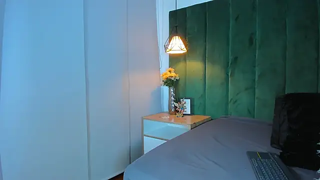 kittyy milk 001 online show from 10/03/25, 08:32