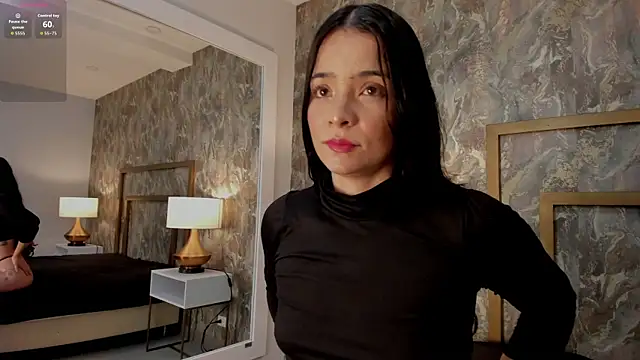 Snapshot of DannaBelucci chatting on 11/06/25, 11:47 DannaBelucci online show from 11/06/25, 11:47