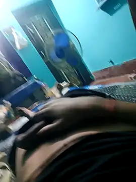 Snapshot of silverarmy5 chatting on 10/23/25, 06:50 silverarmy5 online show from 10/23/25, 06:50