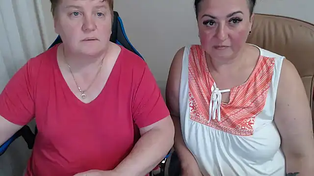 Snapshot of Bertie_Adeline chatting on 09/25/25, 06:47 Bertie Adeline online show from 09/25/25, 06:47
