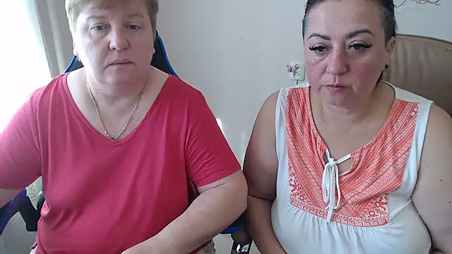 Snapshot of Bertie_Adeline chatting on 09/26/25, 07:04 Bertie Adeline online show from 09/26/25, 07:04